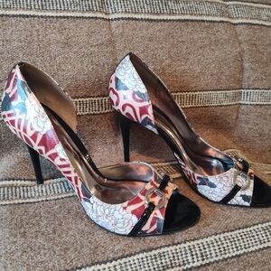Carlos by Carlos Santana Black and Red Patterned Heels